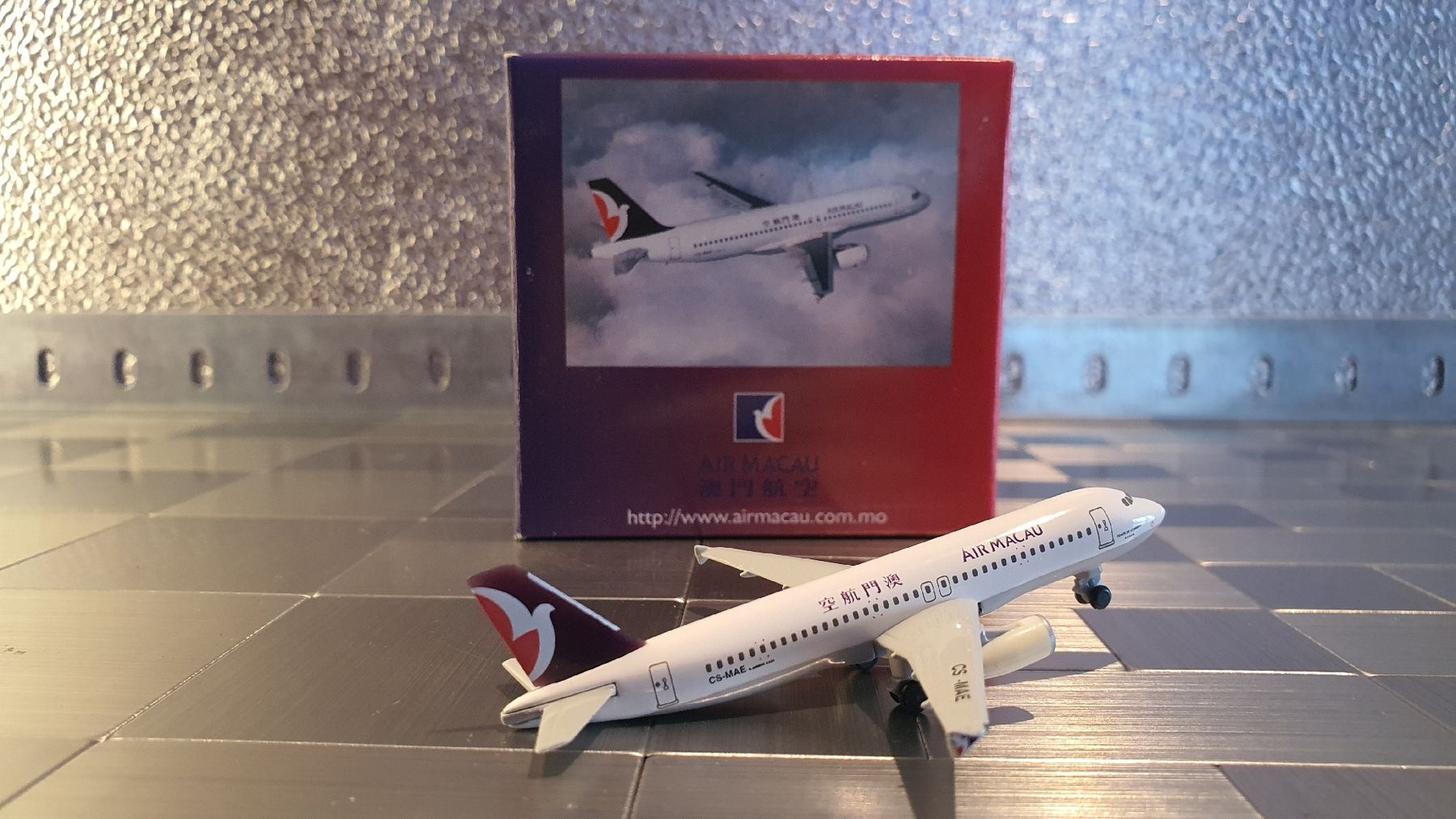 Kit di modellismo & Modellini statici: AIR MACAU A320-232 CS-MAE CIDADE DE COIMBRA  – Usato da Männedorf venduto da Modellbau-wyss 3