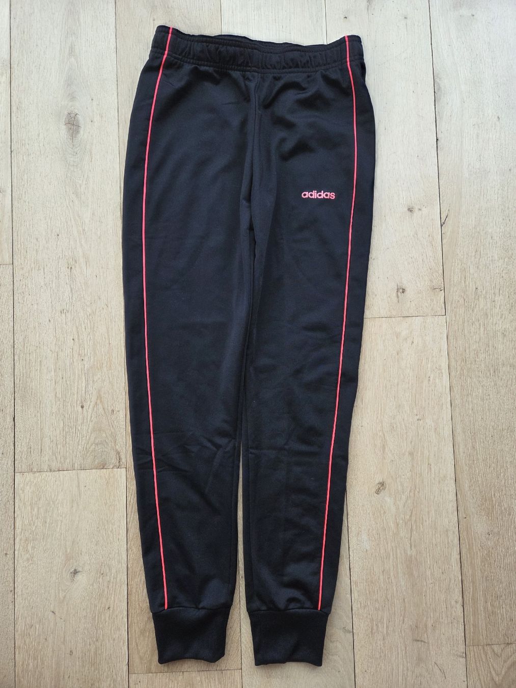 Adidas Completi: Adidas Trainingsanzug Mädchen Gr. 164 Neuwertig – Nuovo (secondo la descrizione) da Schneisingen venduto da mila-r 2