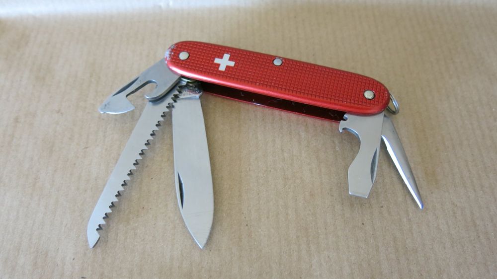 victorinox-farmer-red-alox-sackmesser-old-cross-gebraucht-in-gen-ve