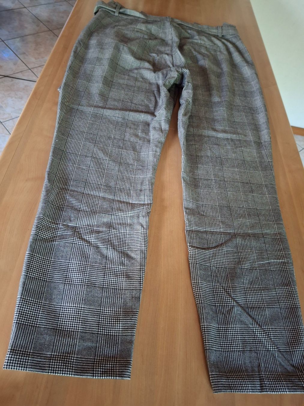 Vero Moda Pantaloni: Pantalon taille XL marque Vero Moda – Usato da Villiers venduto da san_jn5w 7