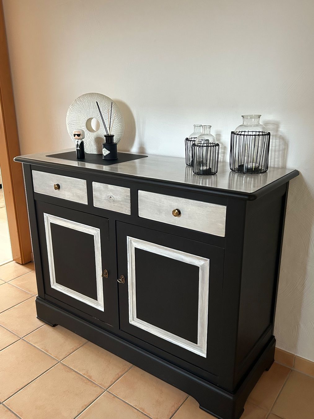 Pfister Credenze: Buffet 2 portes et tiroirs – Usato da Thielle venduto da dan_ym2t 1