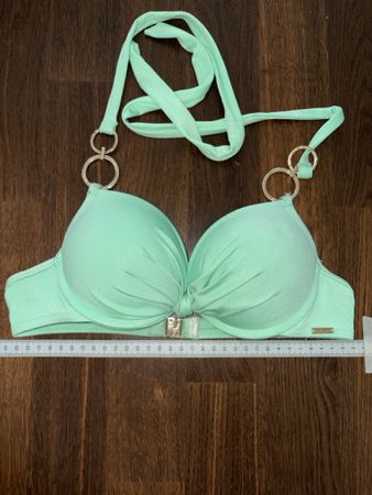 Bikini Oberteil mintgrün mit Ringen