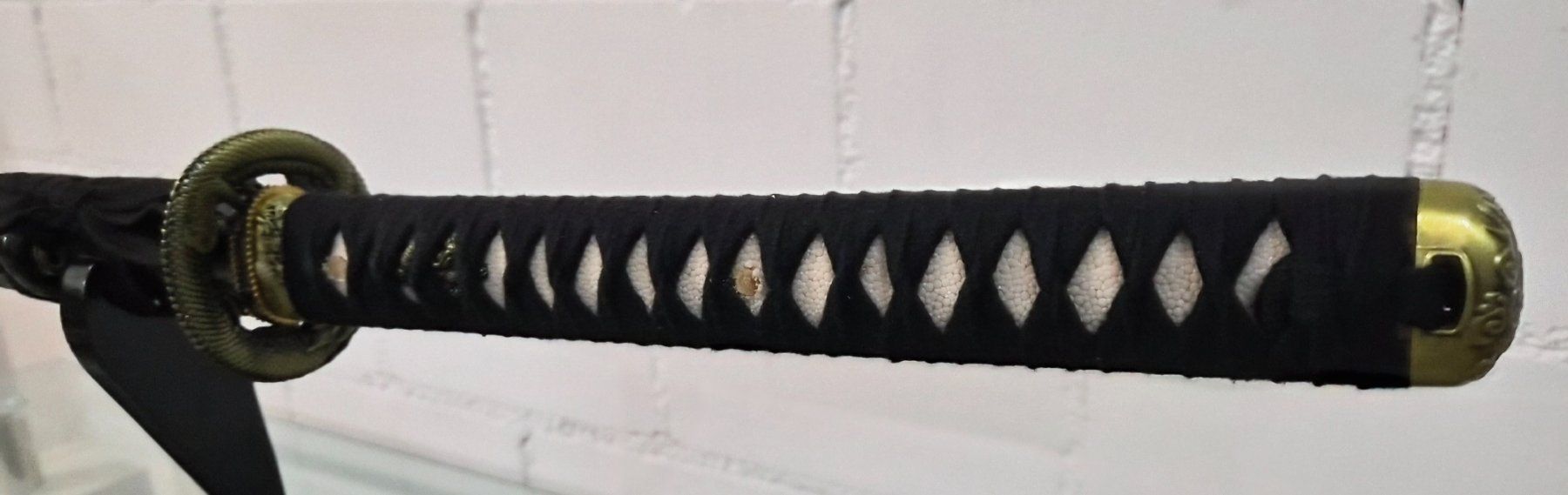 Internationale Kunst: Samuraischwert mit lackiertem Holzständer – Neu (gemäss Beschreibung) aus Wil SG von san_tpd2 1