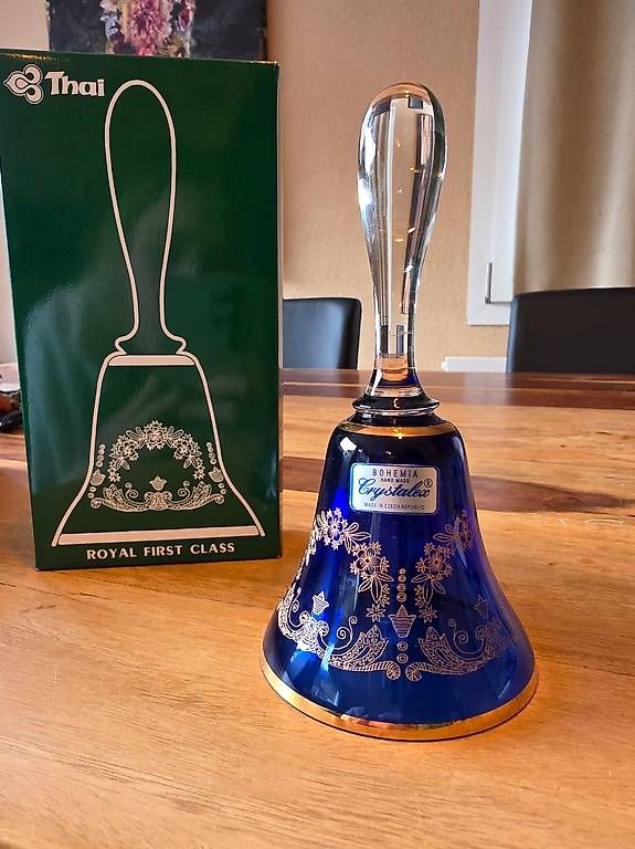 Campanacci mucche: Kristallglocke Royal First Class - Hand Made mit Originalbox – Usato da Waldenburg venduto da tin_c7b8