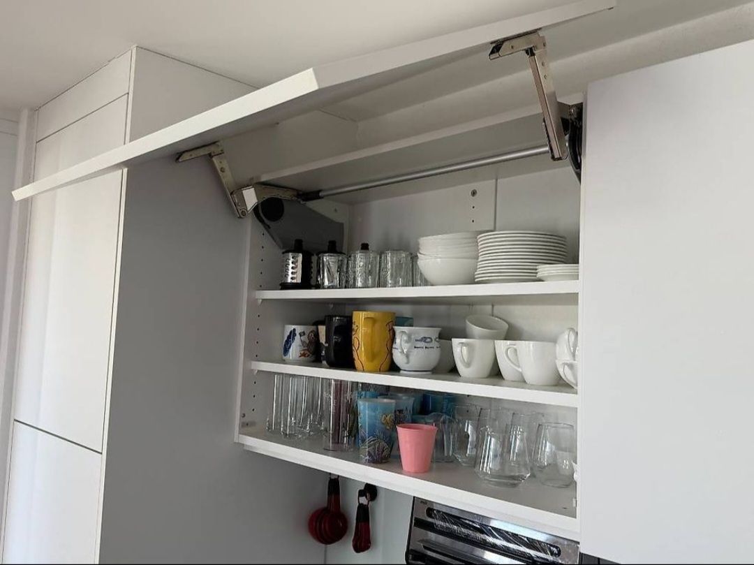 V-Zug Cucine complete: Moderne Schweizer Einbauküche mit hochwertigen Geräten  – Usato da Zunzgen venduto da Fleksi 7