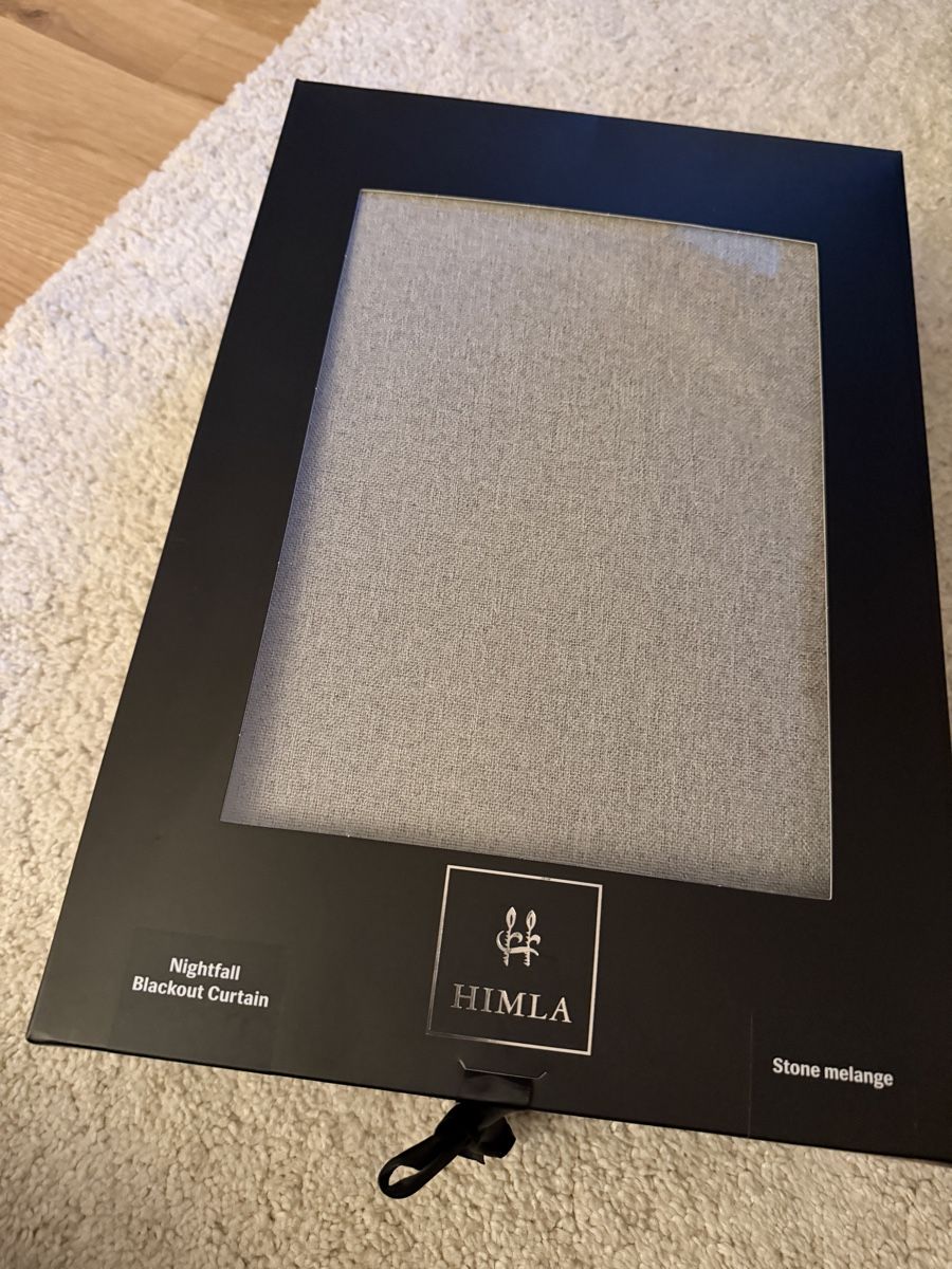 Tende: HIMLA Nightfall Blackout Vorhang, neu – Nuovo e nell'imballaggio originale da Buchs AG venduto da bselina