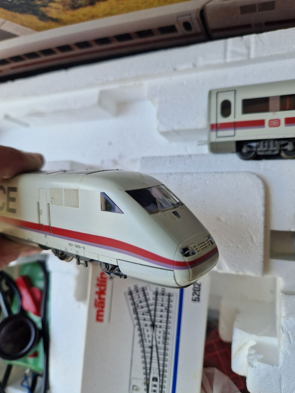 Märklin Modelleisenbahnen: Märklin HO ICE Triebwagen-Set Delta 2977 – Gebraucht aus Vogelsang AG von villa9 5