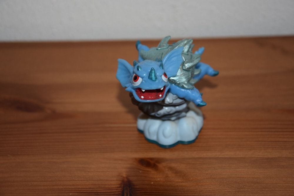 Skylanders Figur: Warnado Lightcore (level 6) | Kaufen auf Ricardo