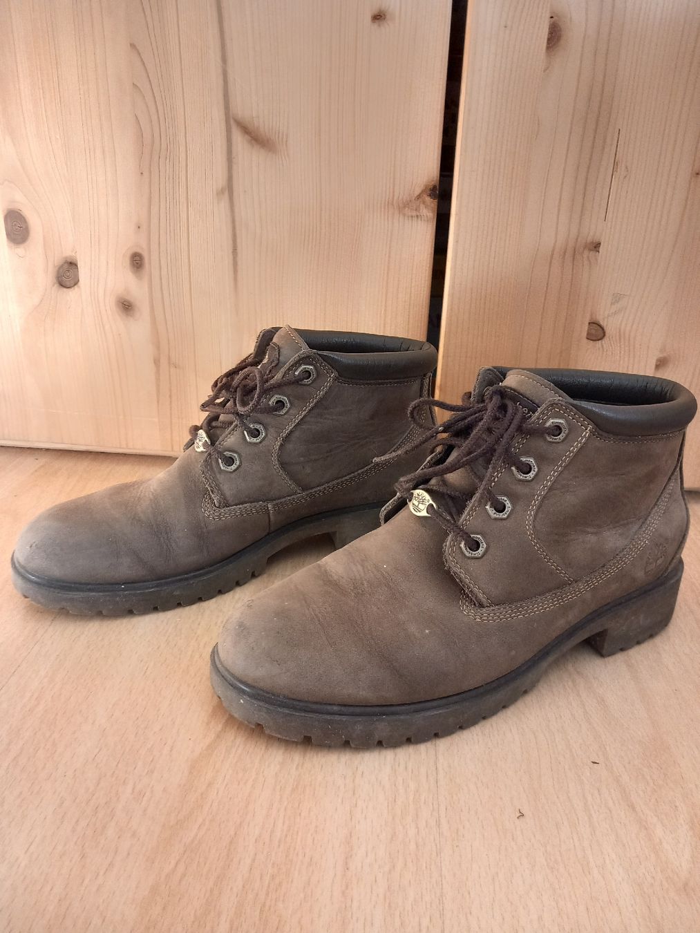 Timberland Scarpe da donna: Chaussures Timberland marron Taille 38 – Usato da Faoug venduto da per_kp6r 1