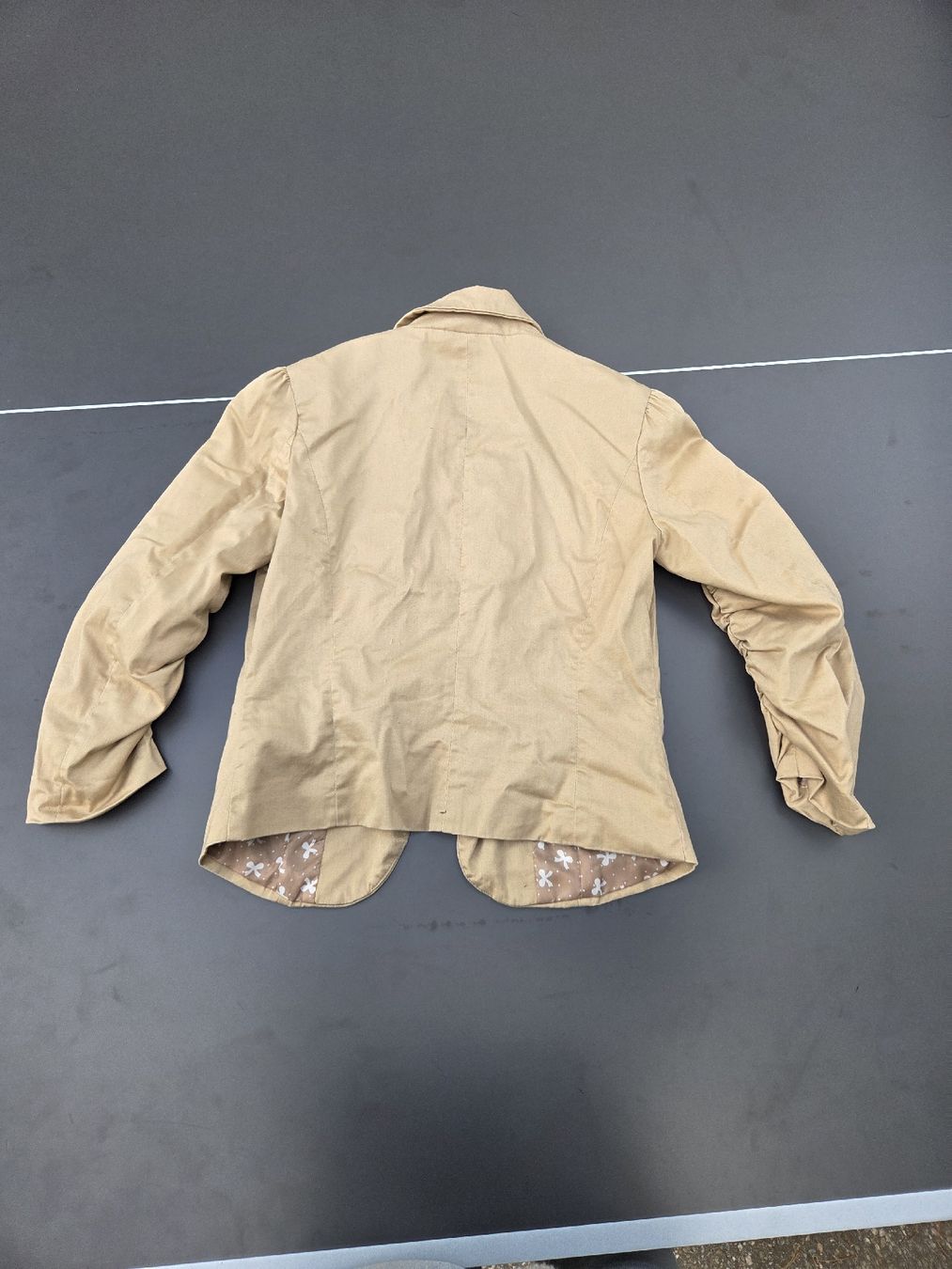 Giacche: Damen Blazer Farbe beige Grösse S – Usato da Zürich venduto da mi.ha.6 2