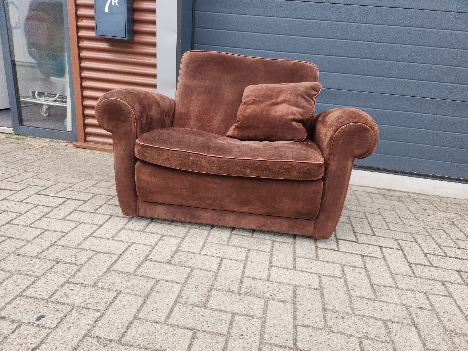 Baxter Poltrone: Baxter - Mickey Extra Armchair in Suède – Usato da Gelderland venduto da HermsenDesign