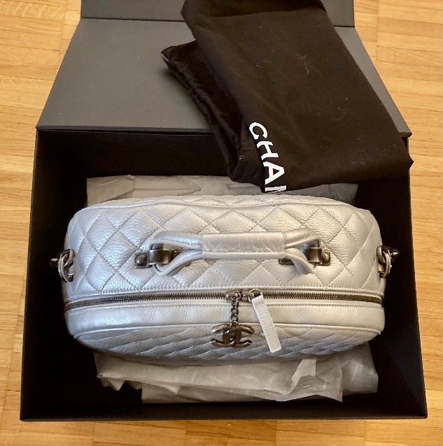 Chanel Taschen für Damen: CHANEL Leder Bowling Tasche – Neu und originalverpackt aus Zurich von MX1000 9