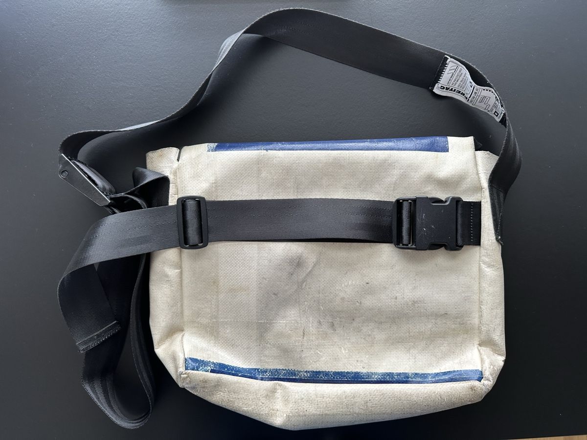 Freitag Borse: FREITAG F14 MESSENGER MEDIUM – Usato da Regensdorf venduto da sofia681 2