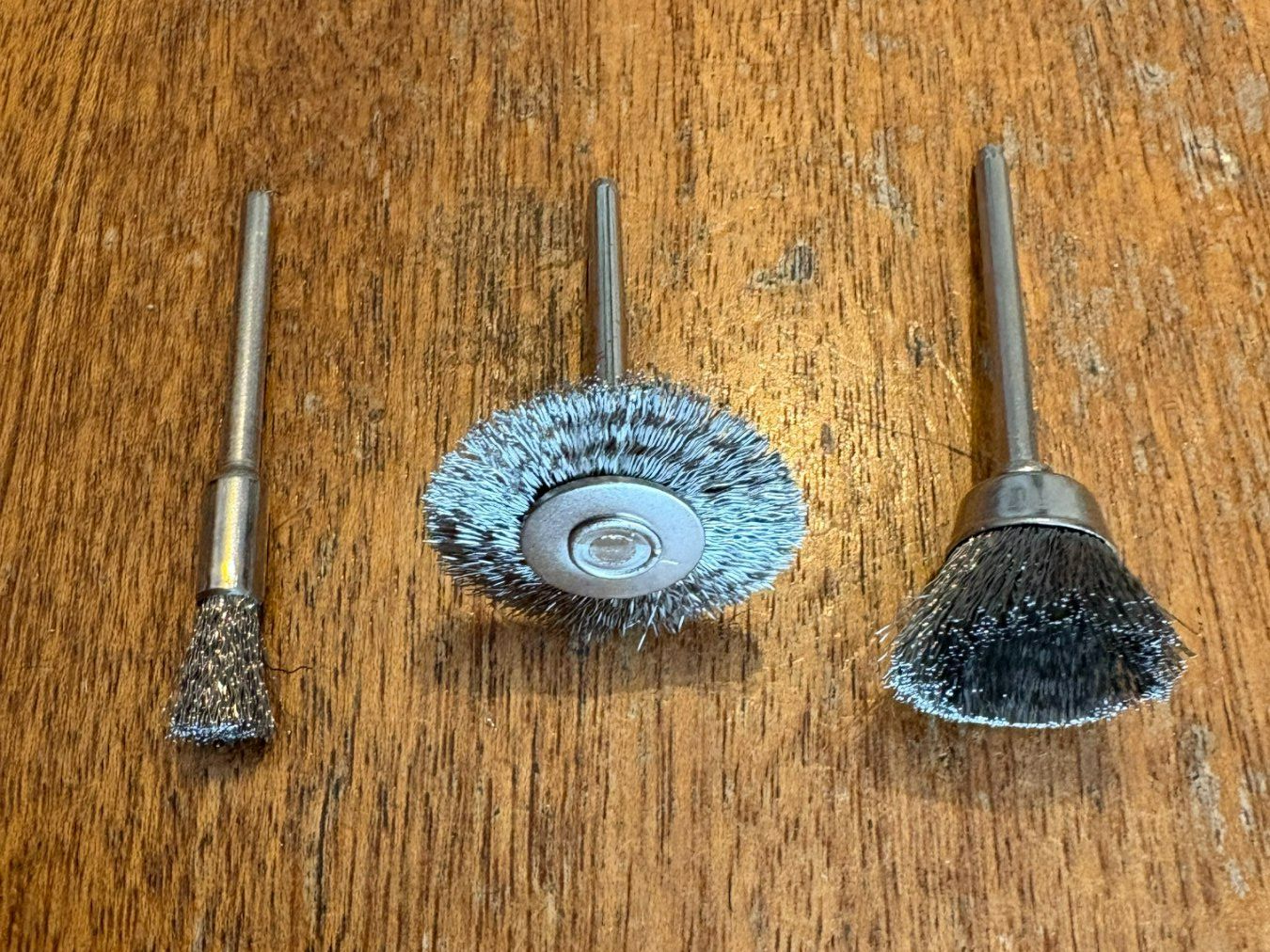 Autres articles pour la maison: Drahtbürsten Stahl Mini NEU – Neuf (Voir description) à Widnau par SIIVSIIV