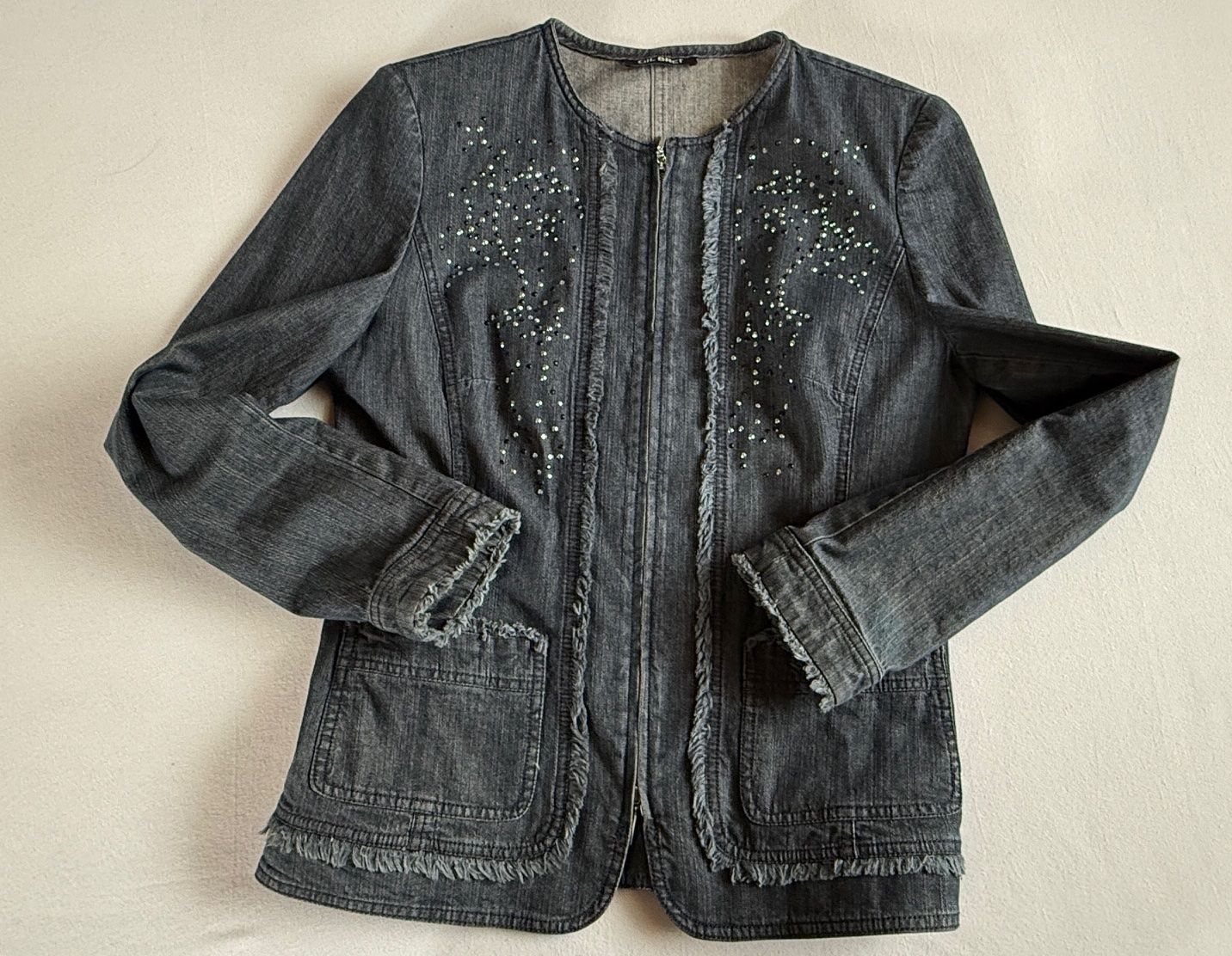 Gil Bret Giacche: Jeans Jacke Gil Bret mit Glitzer – Usato da Samedan venduto da Gischpel25