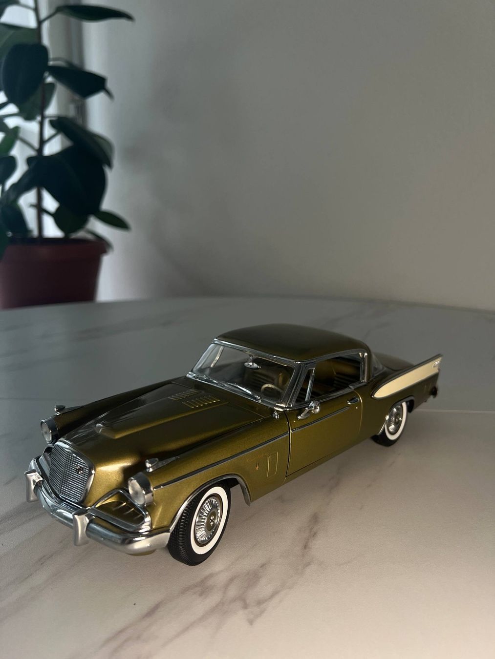 Modellini d'auto: Studebaker Golden Hawk 1957 Modellauto 1:18 – Usato da Basel venduto da hol_8ldp 7