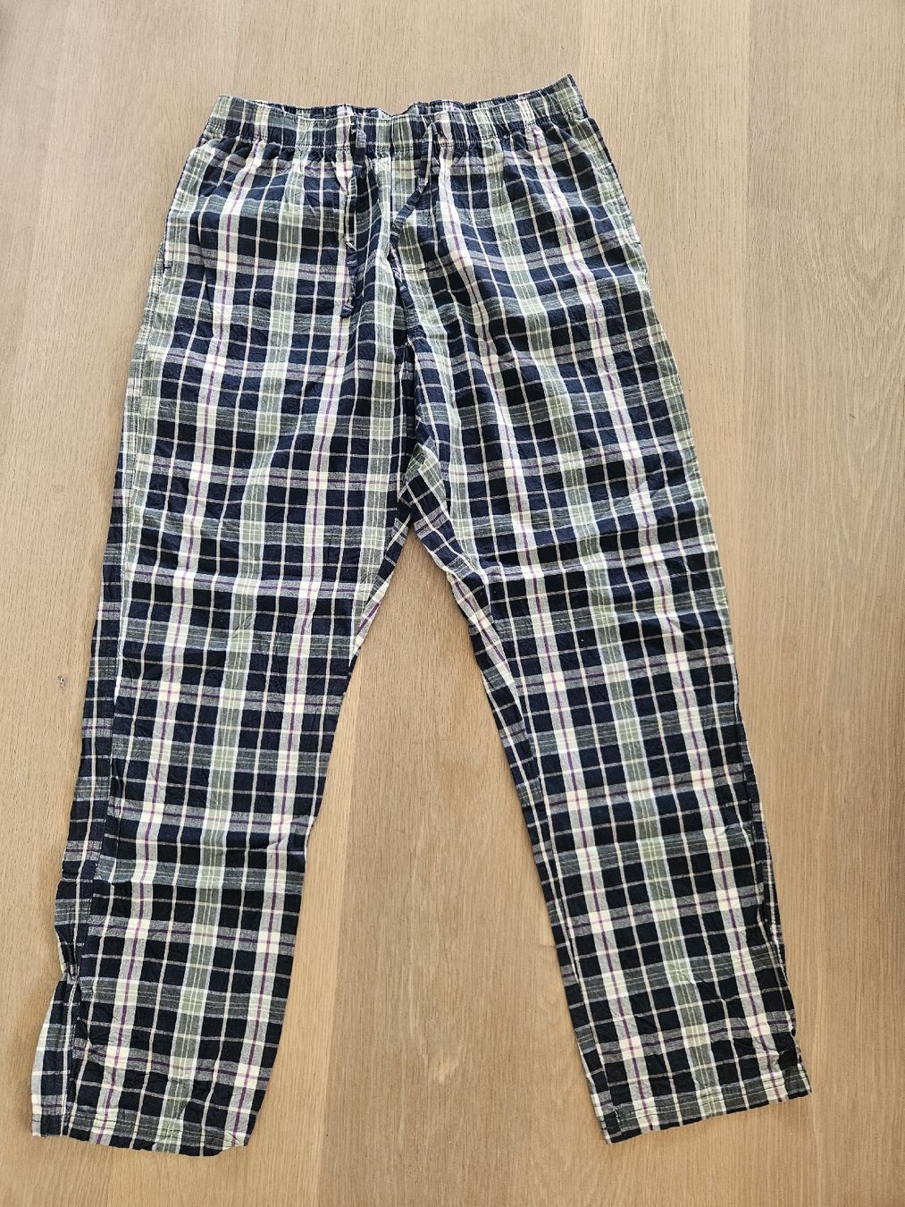 H&M Pyjamas: Pyjama Hose kariert Grösse L – D'occasion à Rüschlikon par zzz1234