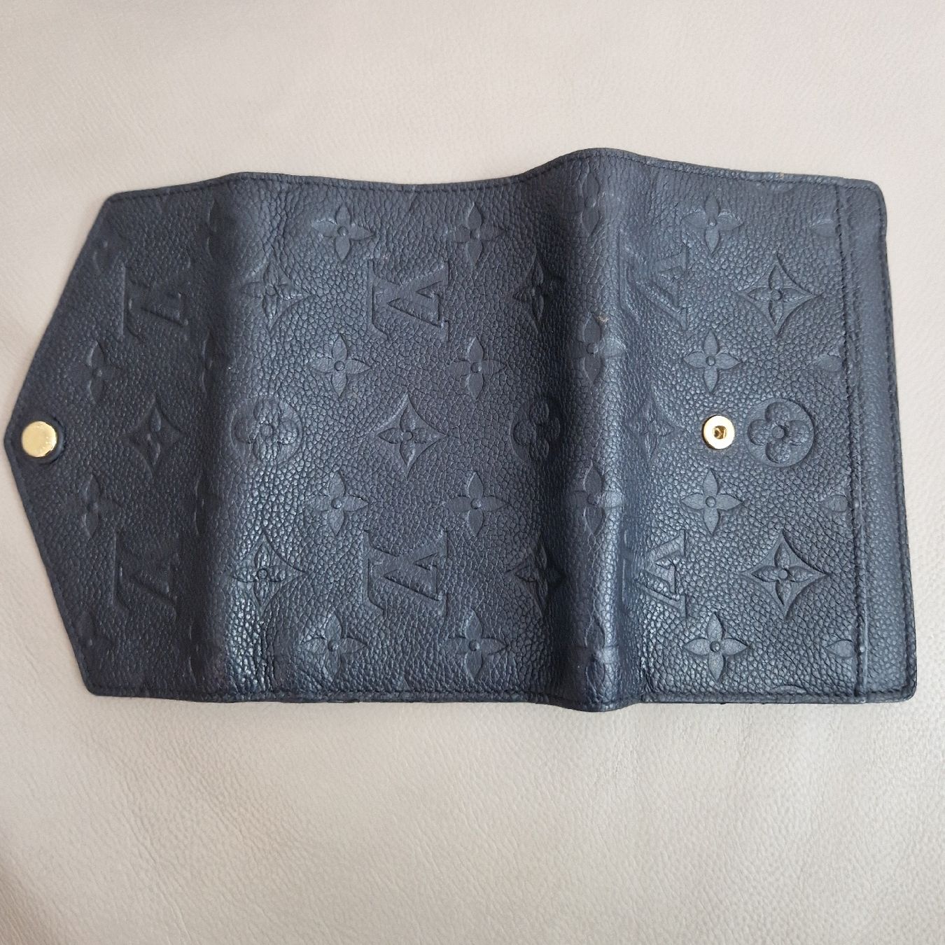 Louis Vuitton Portamonete: Louis Vuitton Portemonnaie – Nuovo (secondo la descrizione) da Bern venduto da Slada1 5
