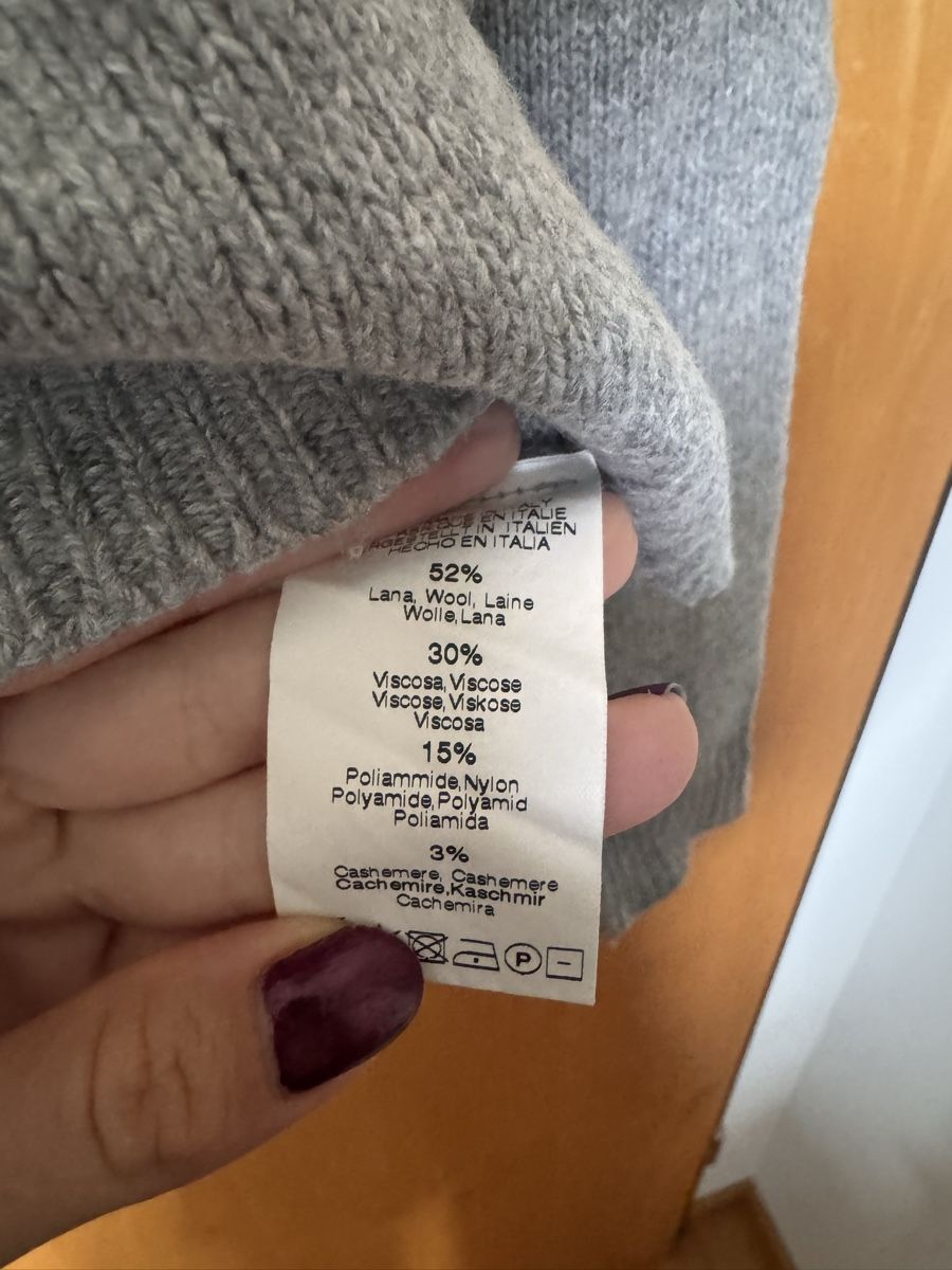 Brandy Melville Maglioni & Felpe: Pull Brandy Melville gris avec rayures, taille unique  – Nuovo (secondo la descrizione) da Villars-sur-Glâne venduto da Oriane_ 3