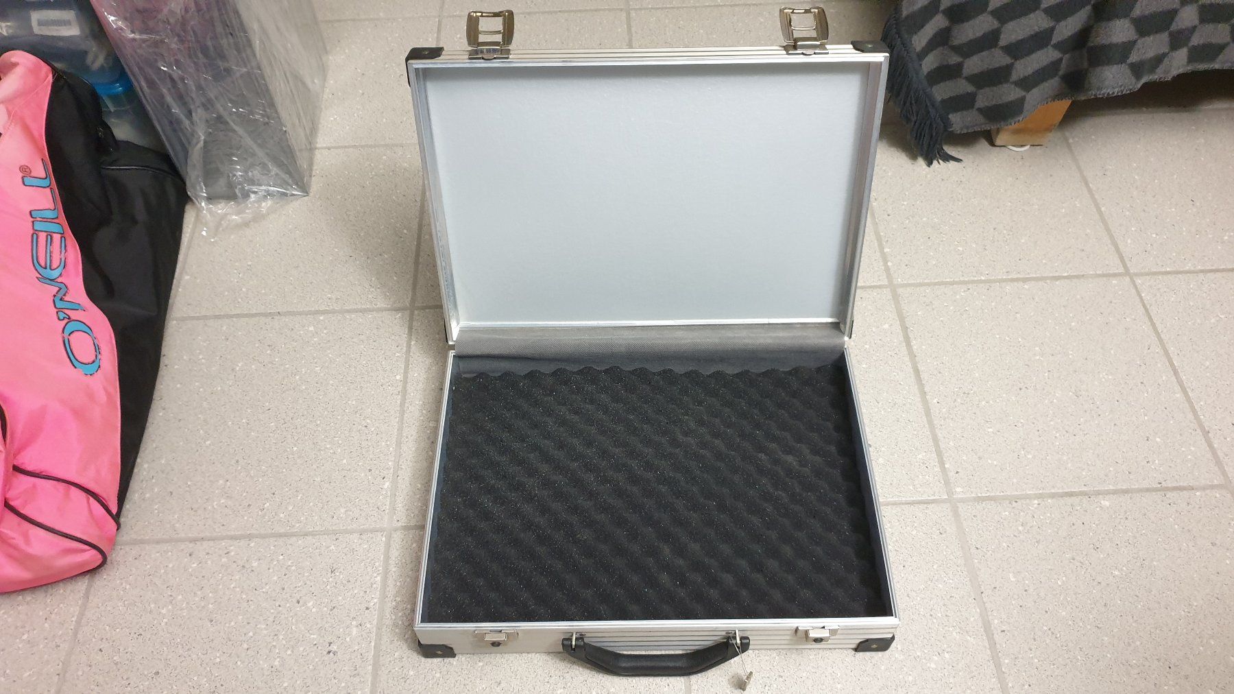 Reisekoffer: Aluminiumkoffer – Gebraucht aus Stäfa von Supertramp73 3