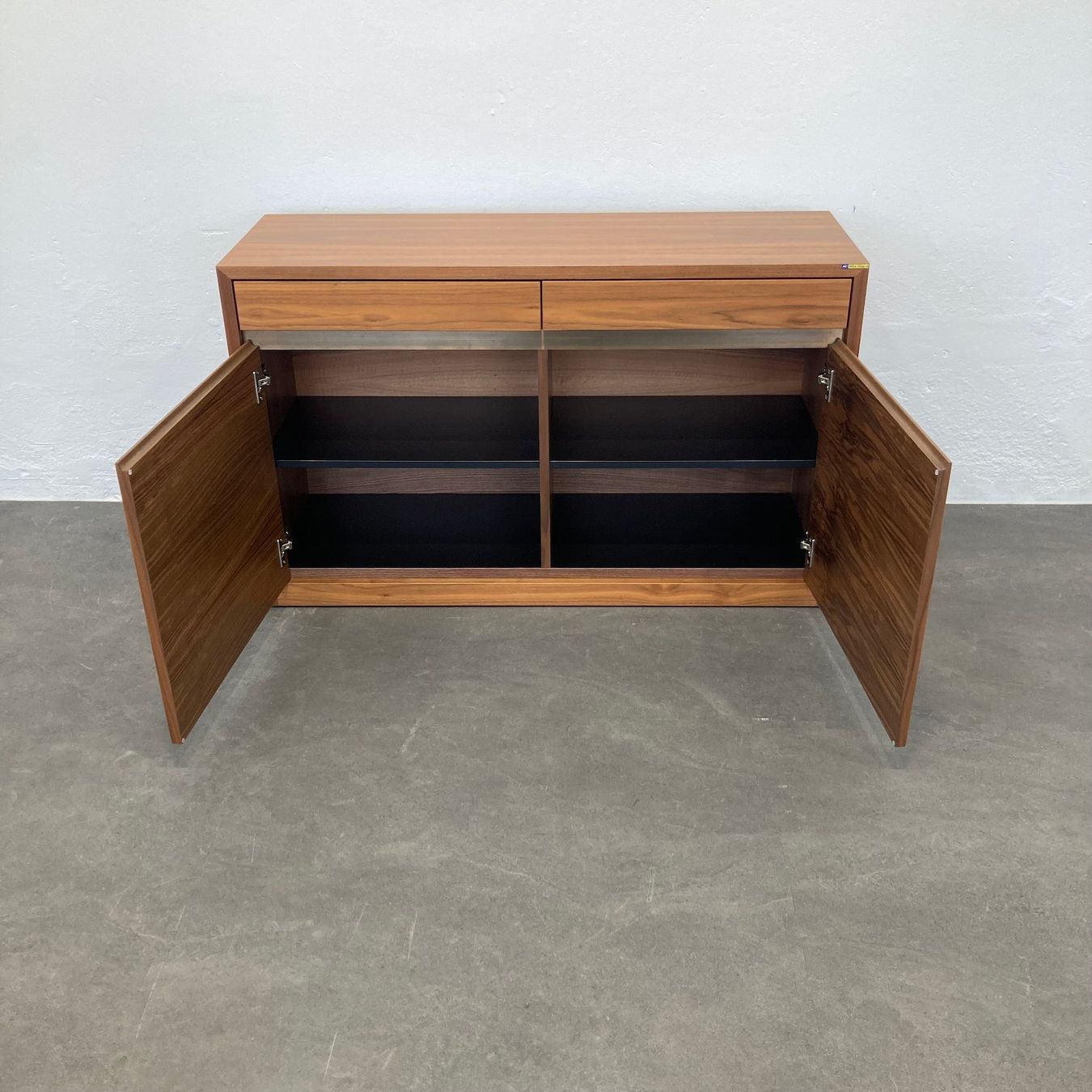 Laufen Armadi: Top Design Exclusiv Sideboard 1200mm breit - Nussbaum – Usato da Schönenwerd venduto da mcofficeshop 1