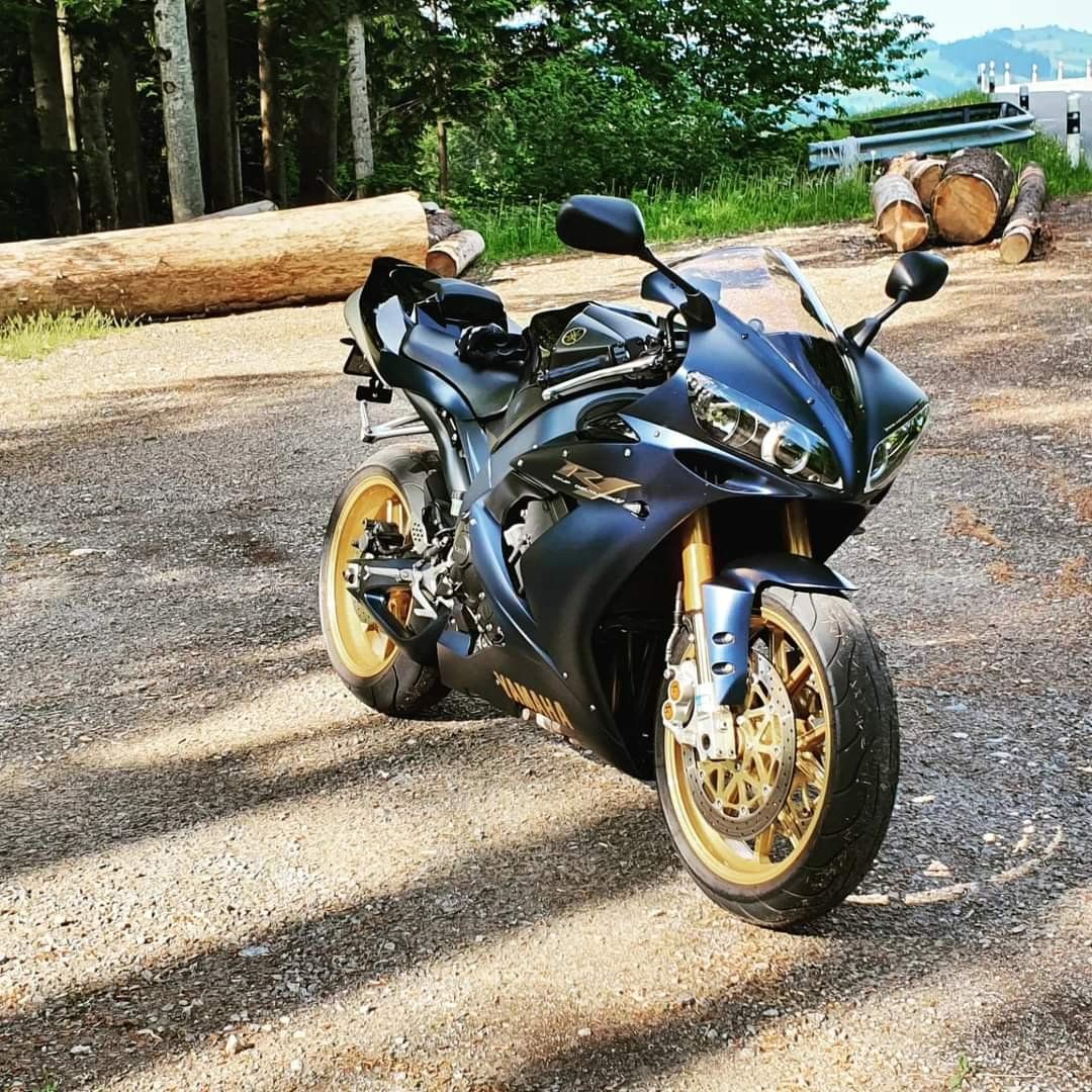 Yamaha Strada: Yamaha R1 RN12 SP – Usato da Ettenhausen TG venduto da vectra_16v_turbo 7