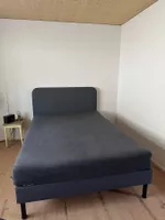 Neuwertiges Boxbett mit Zubehör, dunkelgrau, 140 x 200 cm
