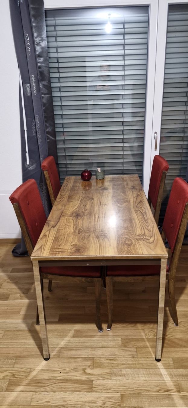 Tavoli: Table à manger en bois – Usato da Dompierre FR venduto da Salutmanon