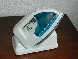 Fer à repasser sans fil , comme neuf , CHF 30.-