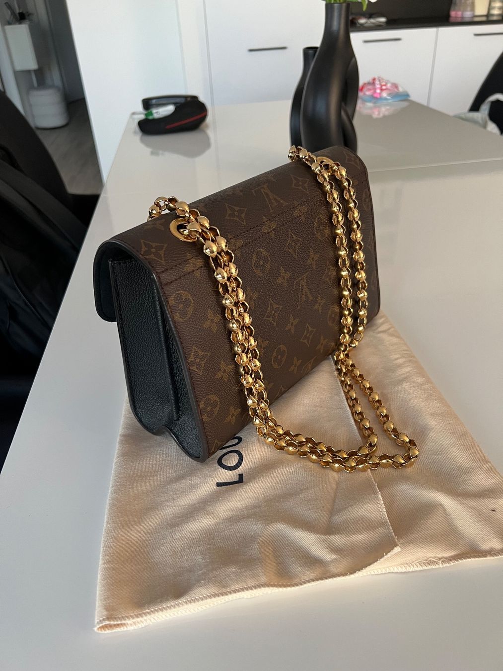 Louis Vuitton Borse da donna: Sac Louis Vuitton, modèle Victoire – Usato da Epalinges venduto da luc_25zt 3