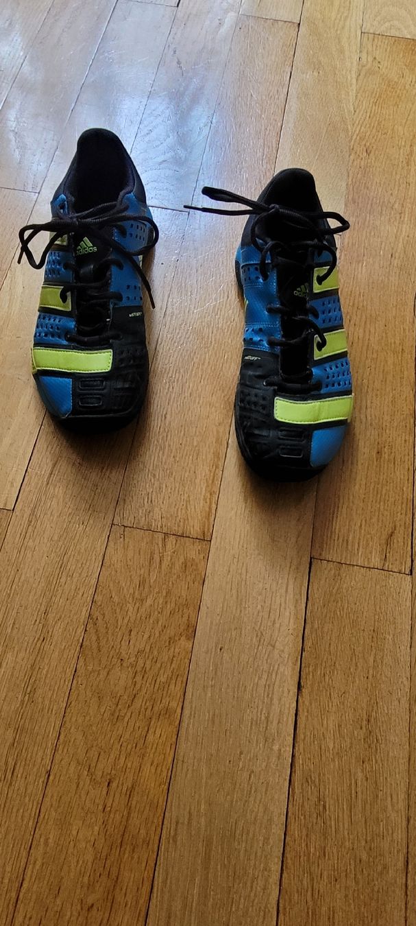 Adidas Scarpe da uomo: Adidas Hallenschuhe – Nuovo (secondo la descrizione) da Basel venduto da Da-vid3