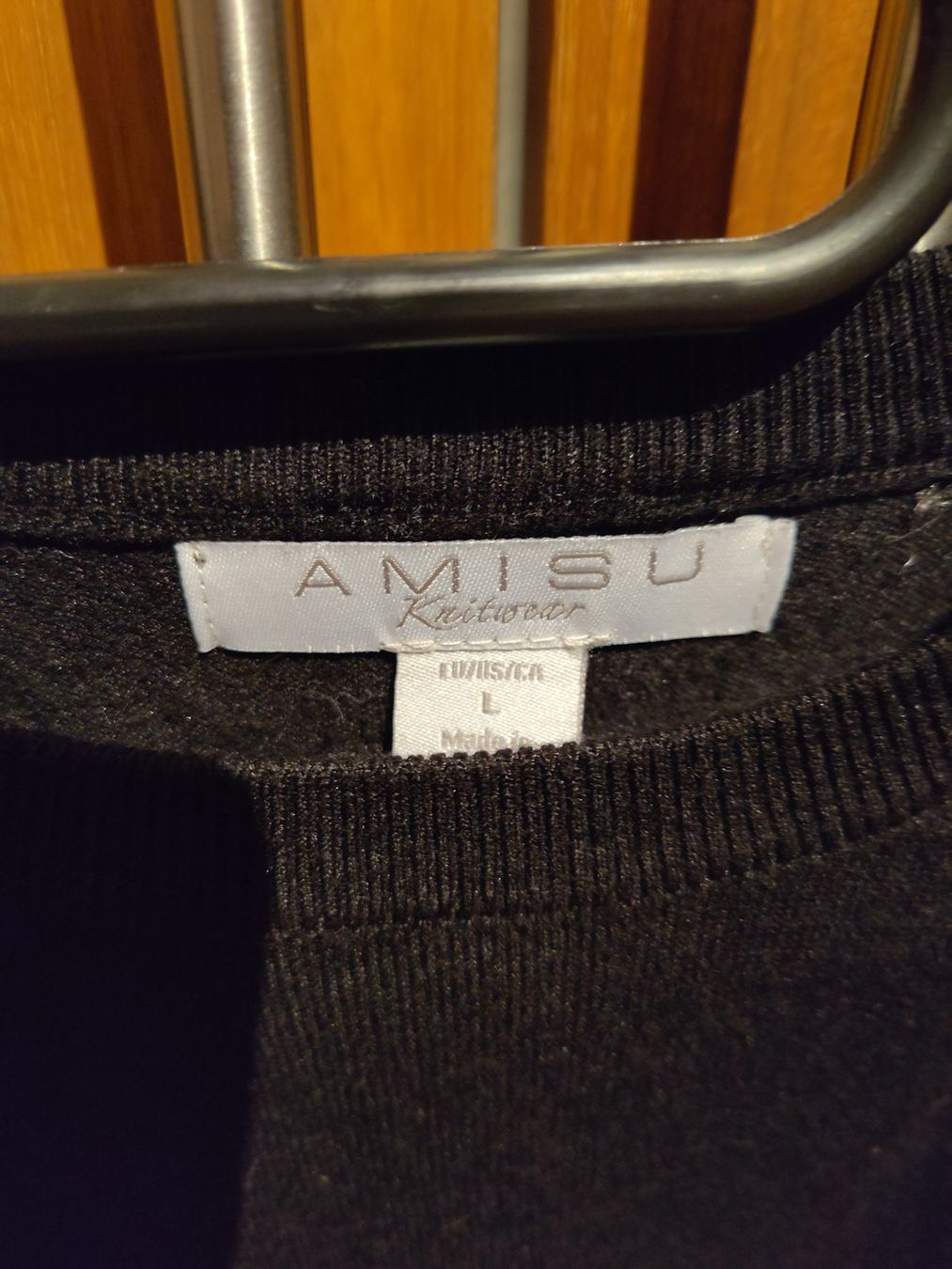 Pullover & Sweatshirts: Pullover – Gebraucht aus Bern von Linii 1