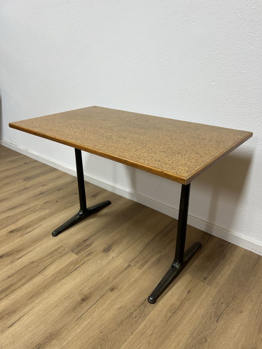 Tavoli: Beizentisch Linoleum (110x65cm) – Usato da Basel venduto da MoebelSackmann 1