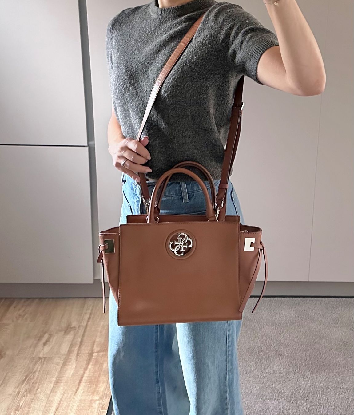 Guess Borse da donna: Sac à main Guess – Usato da Geneveys-Coffrane venduto da sar_rb75 6