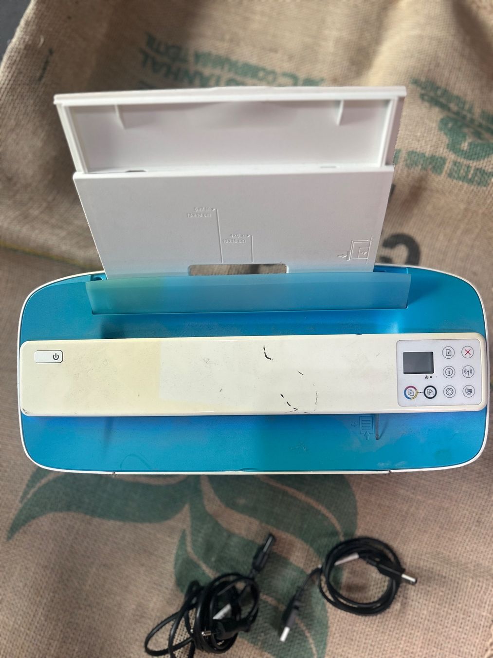Hewlett Packard Stampanti: HP Farbdrucker (Deskjet 3720) – Usato da Kemptthal venduto da Barrel_19 2