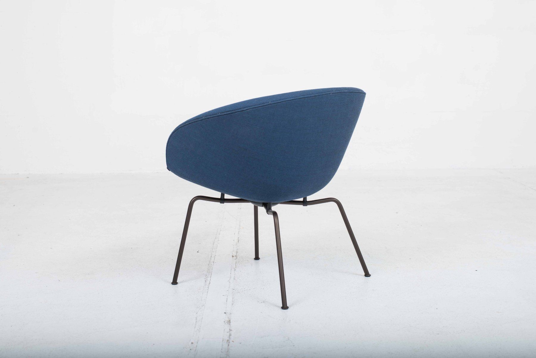 Fritz Hansen Poltrone: Fritz Hansen Pot Sessel von Arne Jacobsen – Usato da Zürich venduto da STUZH38 6
