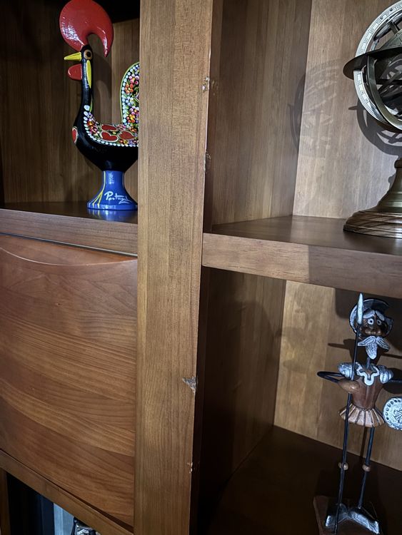 Elegant Wooden Shelf Unit with Drawers Kaufen auf Ricardo