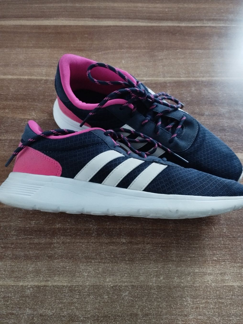 Adidas Scarpe da donna: Turnschuhe adidas Gr 40 – Usato da Niedergesteln venduto da Dekoat 1