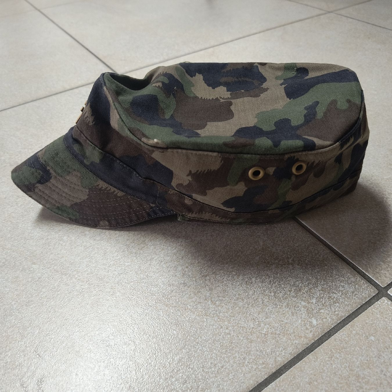 Schweizer Armee Uniformen: casquette armée suisse  – Gebraucht aus Saubraz von fanf 1