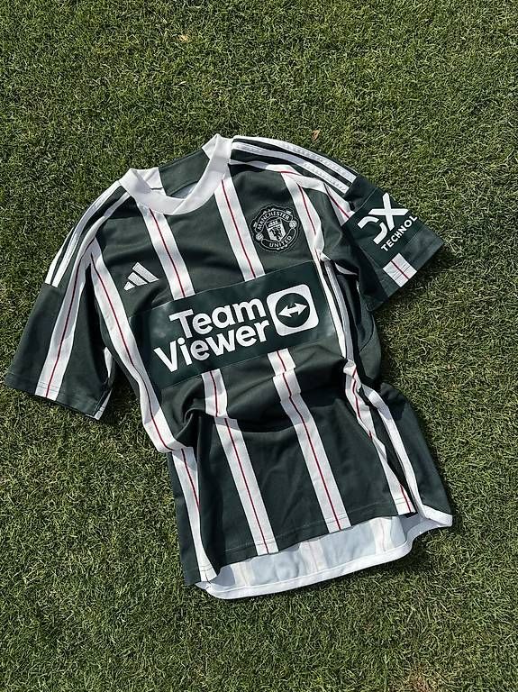 Canottiere & Pantaloni: Manchester United  Third  Adidas  Taille S  – Nuovo e nell'imballaggio originale da Fully venduto da Luca_J.F.