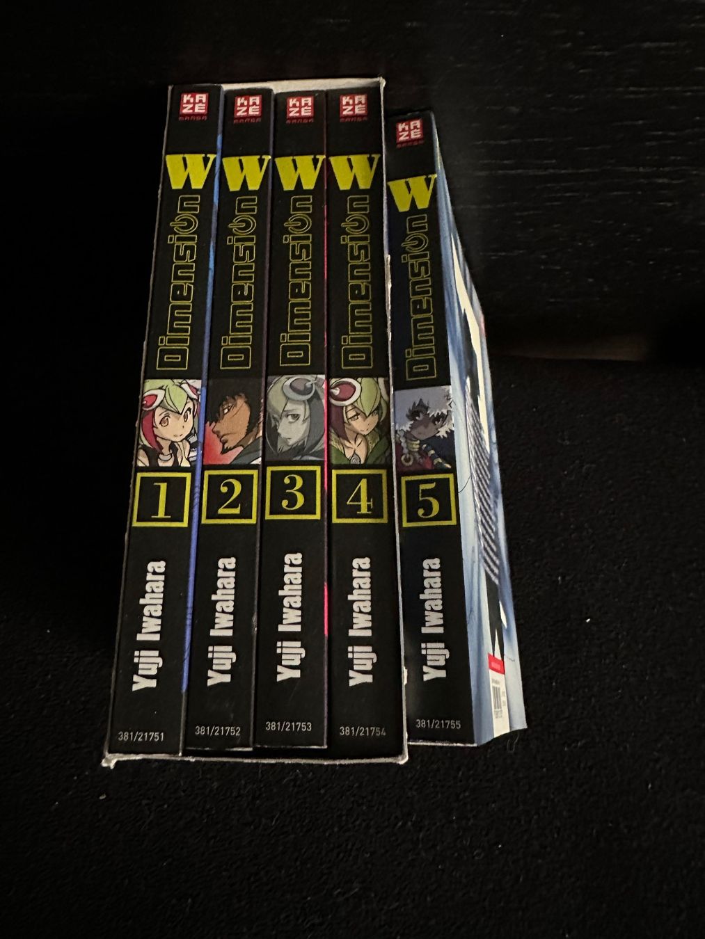BD: Dimension W Manga  Bände 1-5 – D'occasion à Adlikon b. Regensdorf par microman165