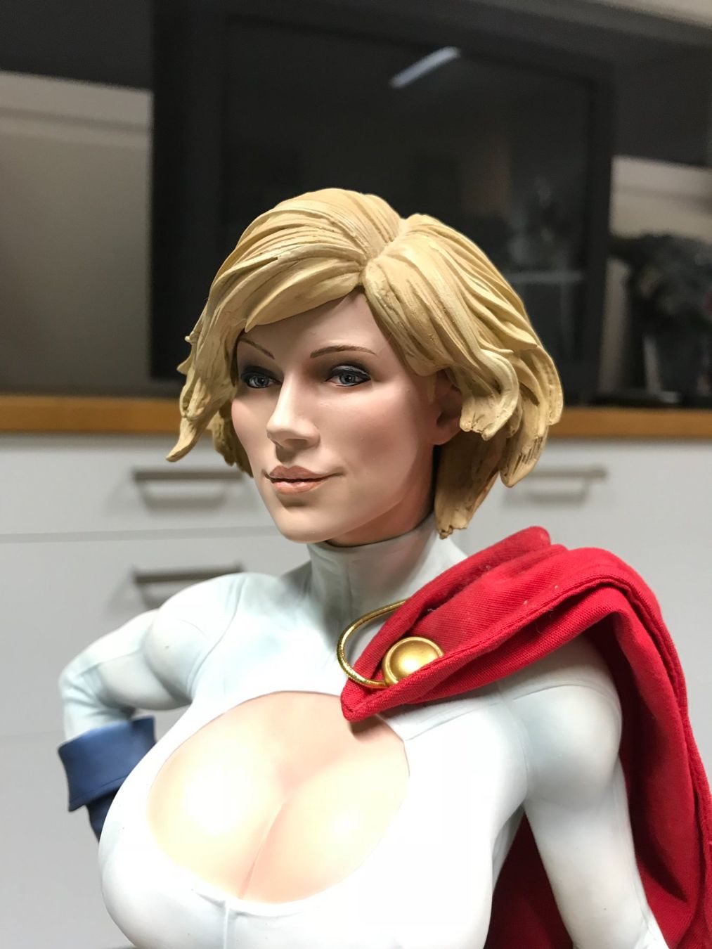 Statuette: Power Girl Premium Format Sideshow 1/4 – Usato da Bassecourt venduto da Matthieum 4