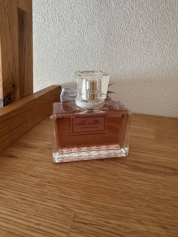 Dior Parfums & Eau de Toilette: Miss Dior - Eau de Parfum 50ml – Neuf (Voir description) à Hausen am Albis par lielina 1