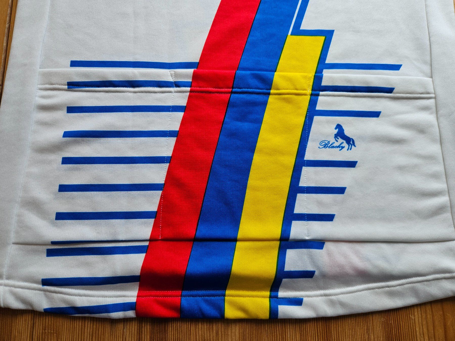 Leibchen & Hosen: Radtrikot Blacky vintage DOW Grösse XXL Velo Fahrrad Trikot – Gebraucht aus Hägglingen von United-Village-Trade 7