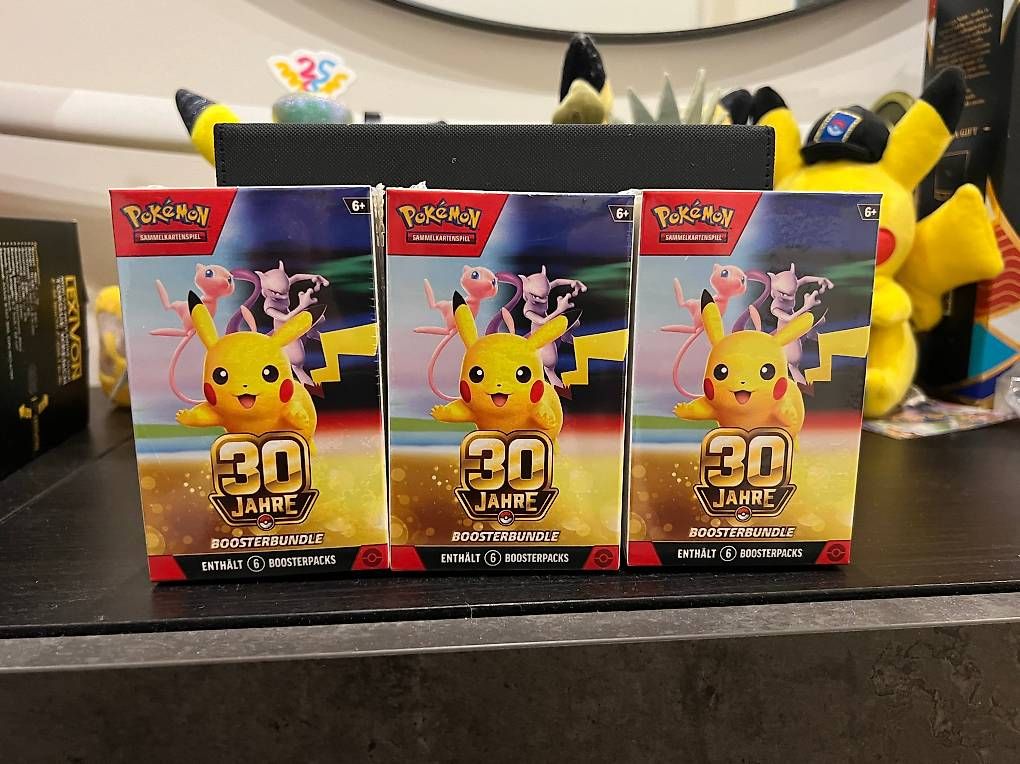 Pokémon Carte collezionabili: Pokemon 30th anniversary booster bundle - Deutsch – Nuovo e nell'imballaggio originale da Dättwil AG venduto da TCG.and.More