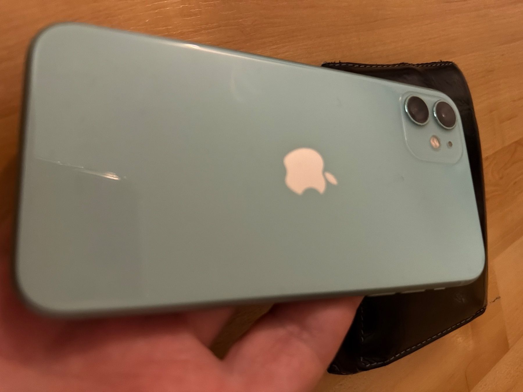 Apple Handys / Smartphones: Iphone 11 64 go turquoise – Defekt aus Lausanne von sah_5wsx 2