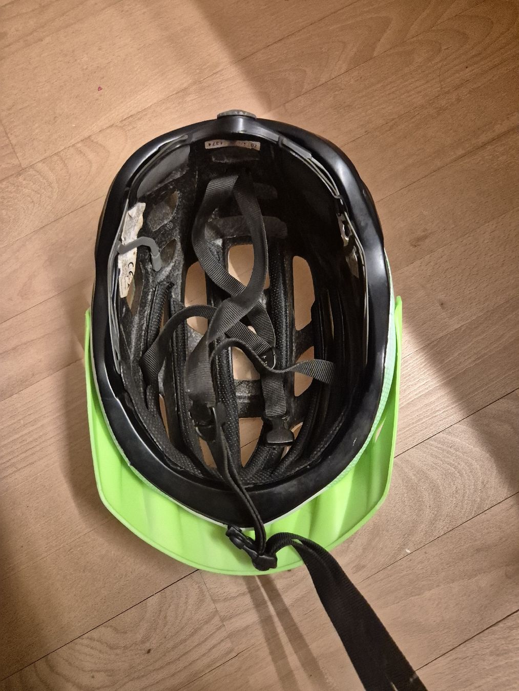 Carrera Caschi: Velohelm – Usato da Englisberg venduto da senta67 2