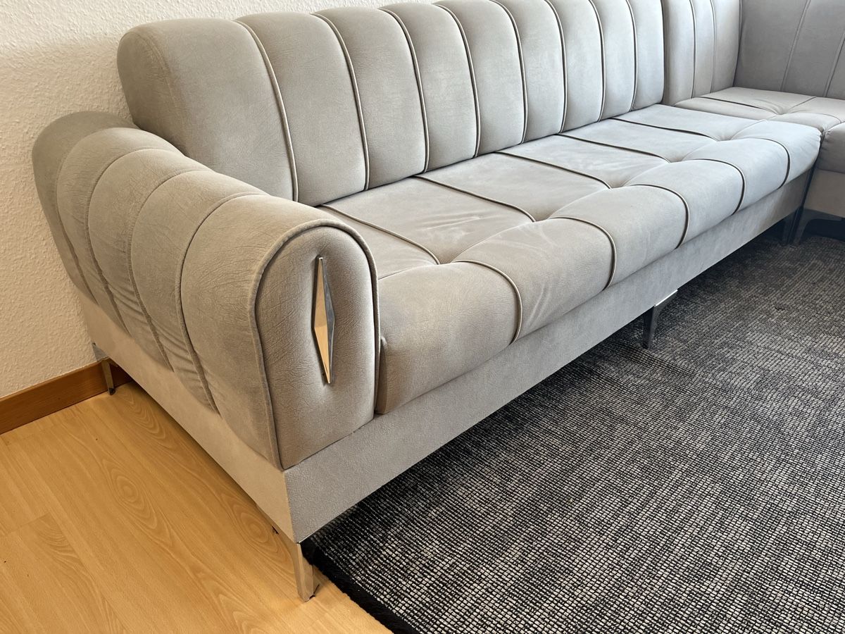 Divani: Sofa zu verkaufen – Nuovo (secondo la descrizione) da Hägendorf venduto da Rejanbe 2