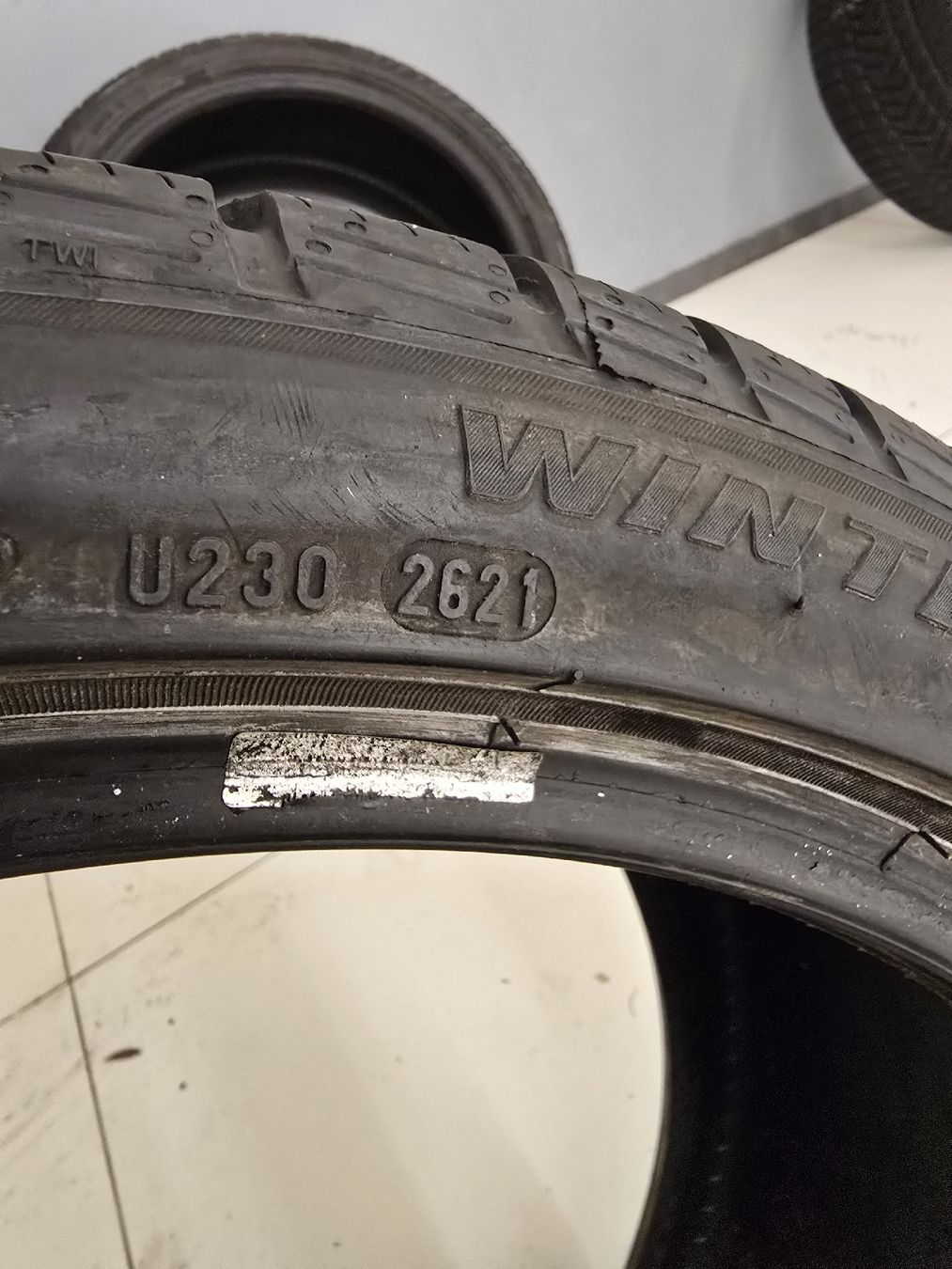Altro in Scrittura & Disegno: set de pneus hiver Porsche – Usato da Rolle venduto da Challenge13 5