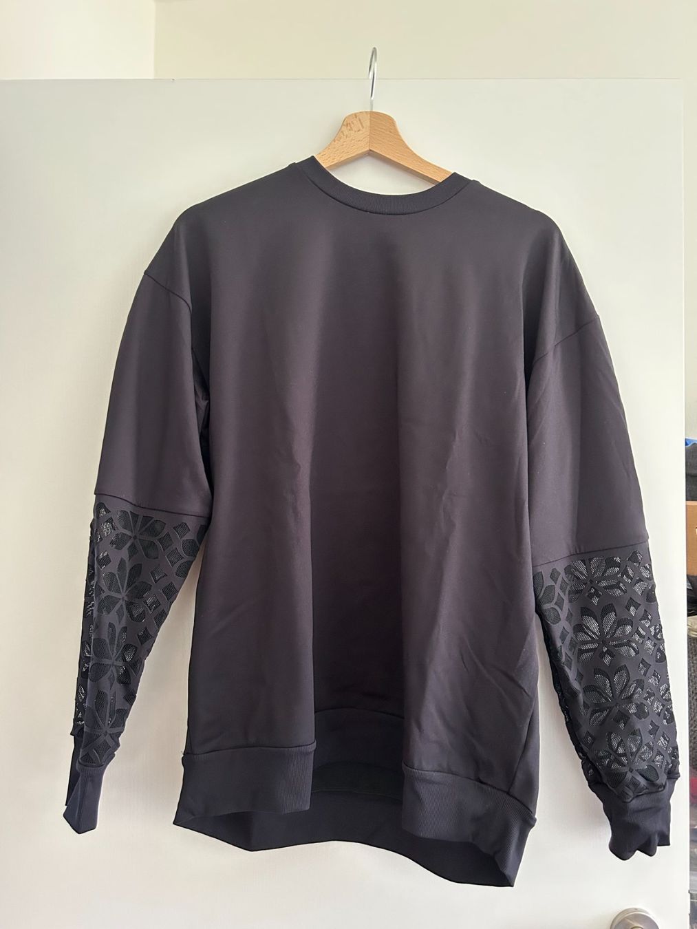 Top: Sweatshirt, Marke Ultracor – Usato da Binningen venduto da Rose_Basel